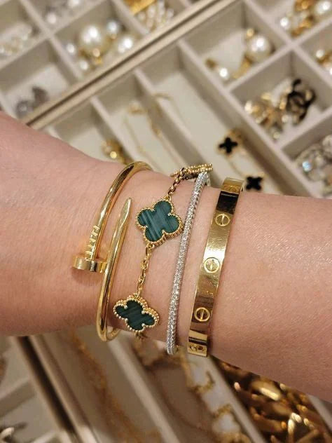 GREEN CLOVER BRACELET
