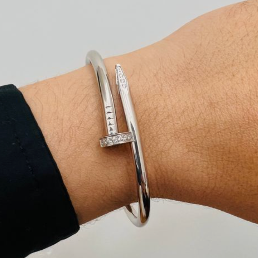DELUXE ELEGANCE NAIL BRACELET – SILVER