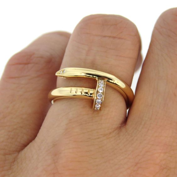 GOLD DELUXE NAIL RING