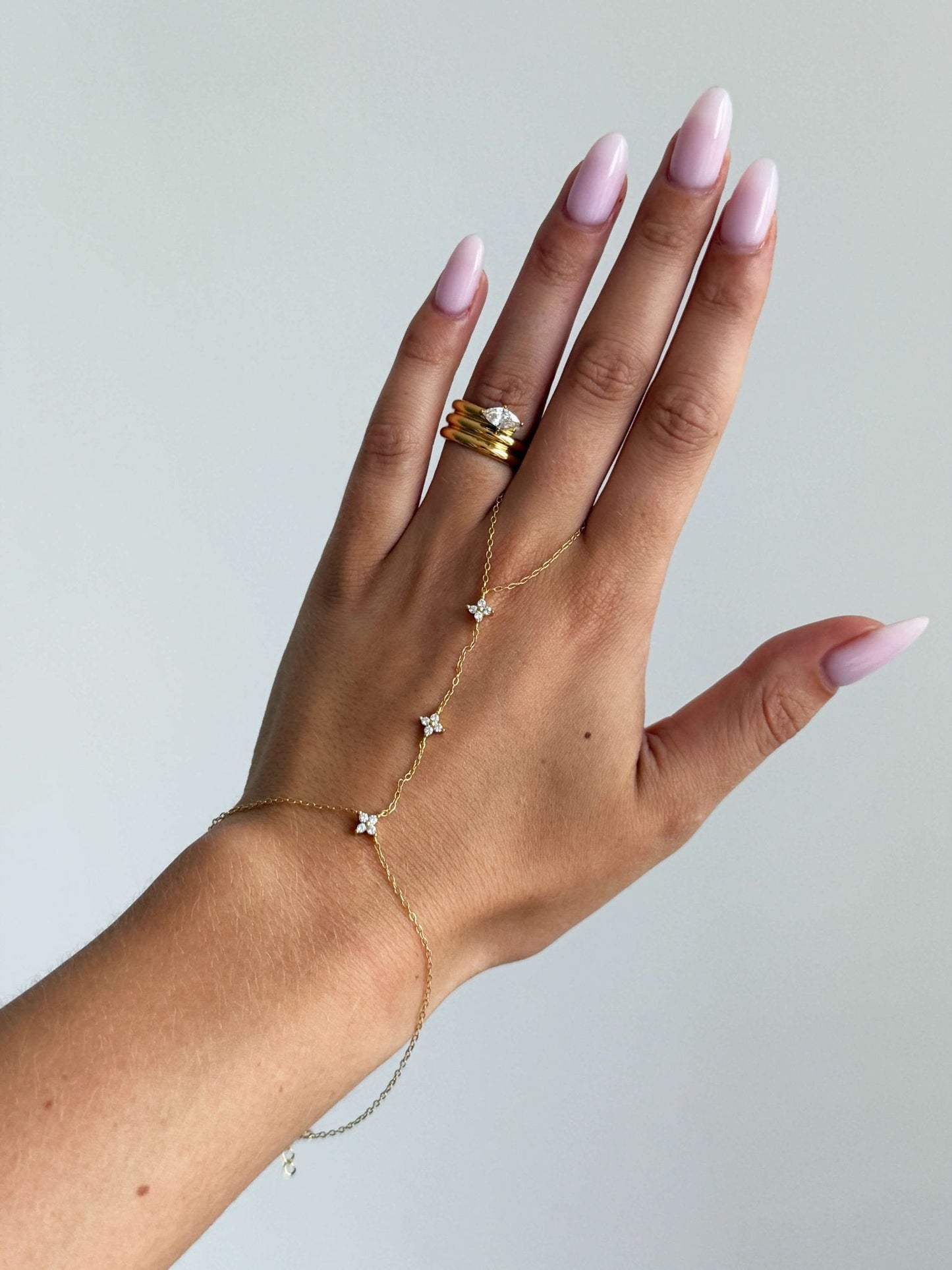 Cora Flower Rhinestone Handchain