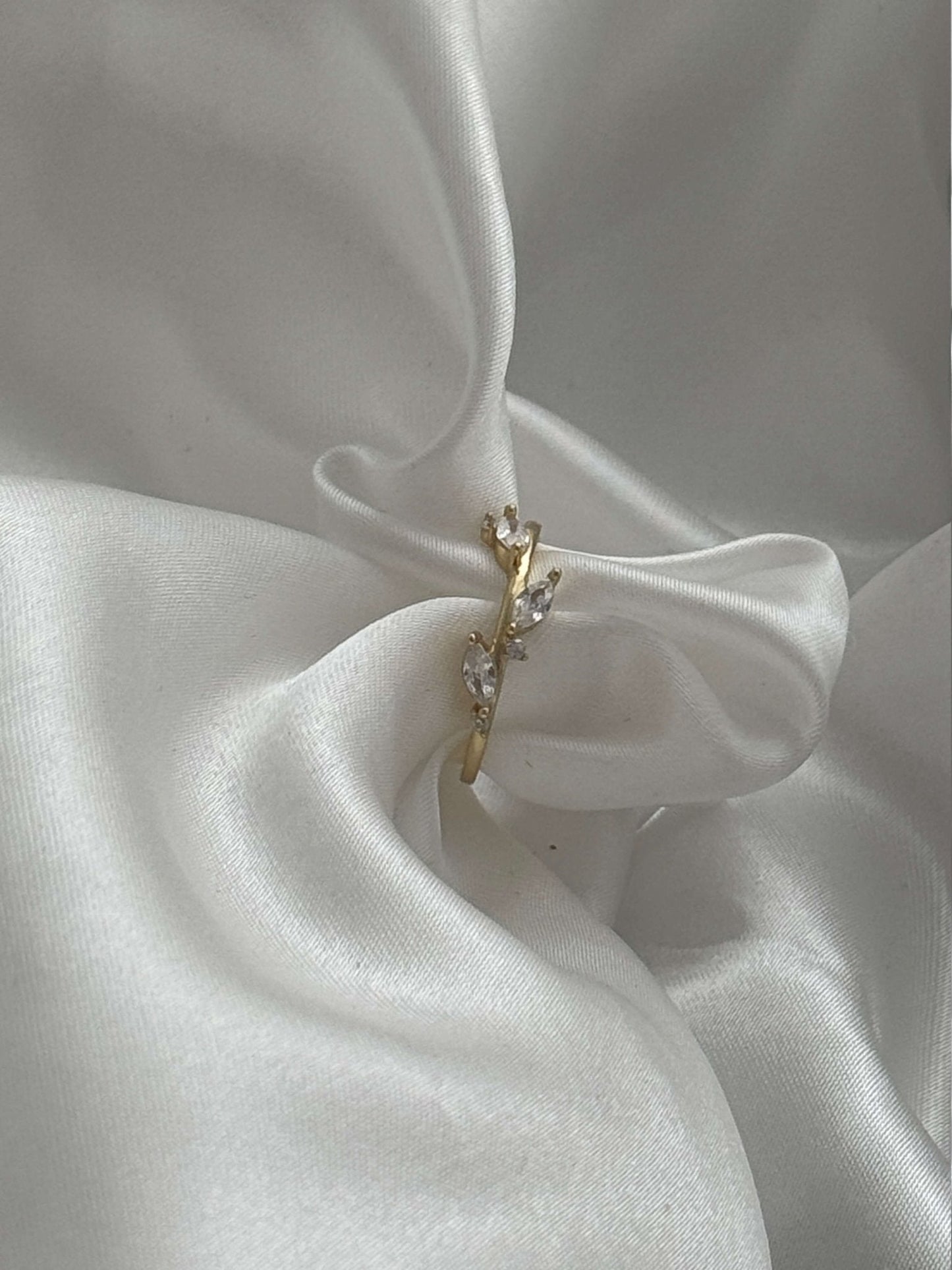 Vanya Leaf Zirconia Band Ring