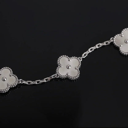 SILVER CLOVER BRACELET