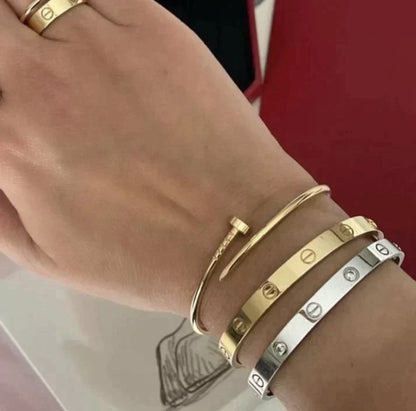 THE ETERNITY BRACELET