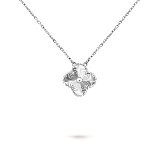 SILVER CLOVER NECKLACE